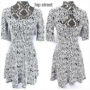 CANDIE'S Textured Stretch Floral Knit SS Cut Out Back Skater Dress M